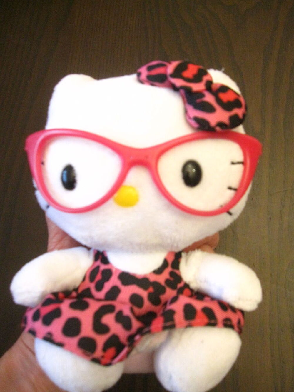 Peluche hello kitty lunettes roses Jeux / jouets