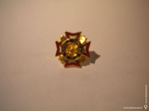 PIN'S  Veterans of Foreigh War of the US  4 Dammarie-les-Lys (77)