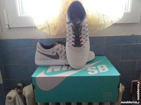 Basket nike free sb neuf 90 Jezainville (54)