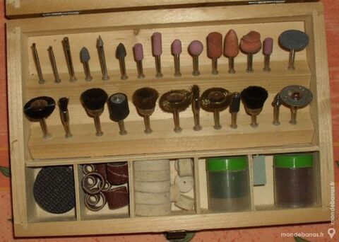 Outils de pr�cision dans coffret en bois. 30 Montreuil (93)