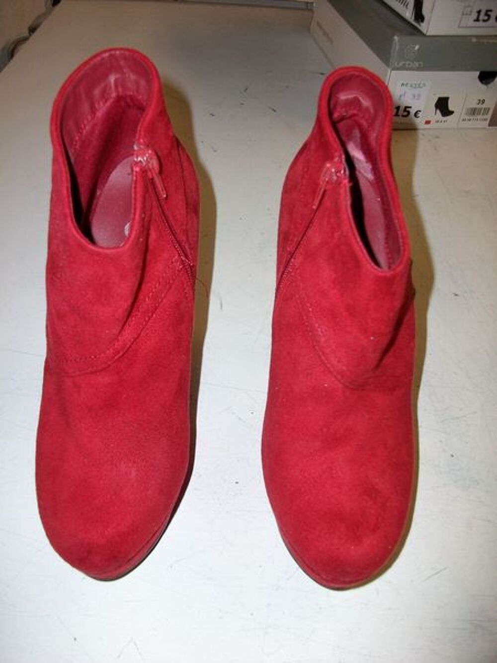 Bottines Rouge Vermillon talons 13 cm pt 39 &agrave; 12 € Chaussures
