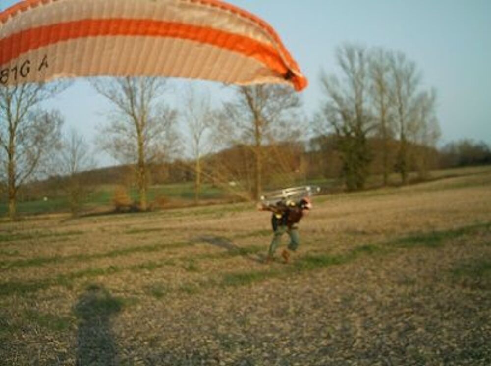 paramoteur avec tr&egrave;s grande voile pour pilote lourd Sports