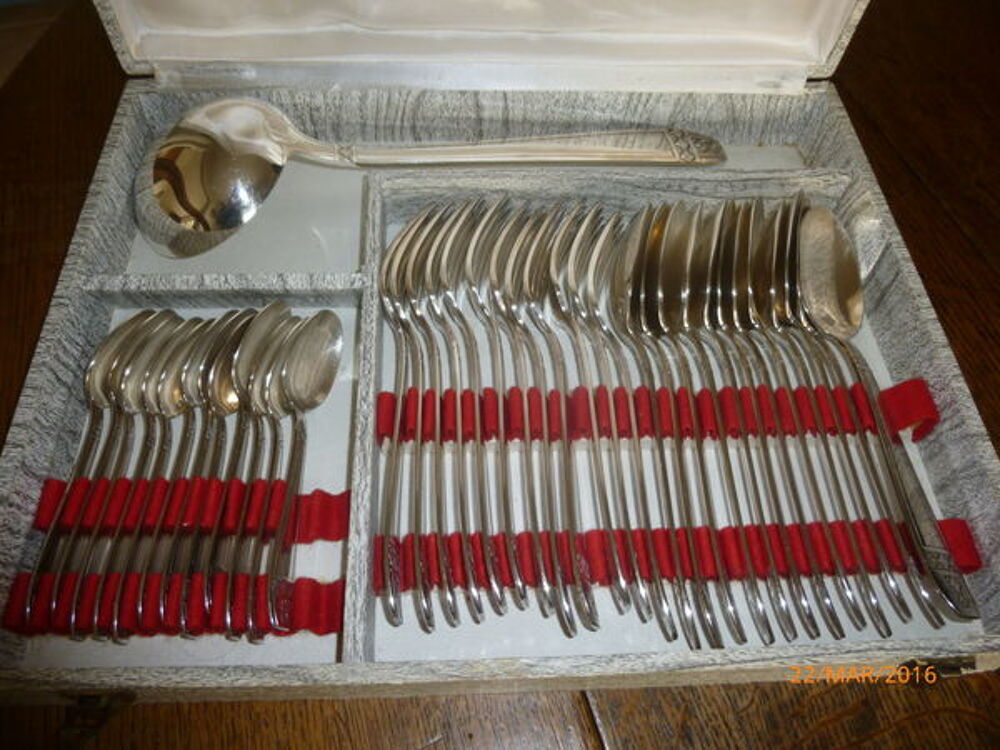 menagere metal argente 