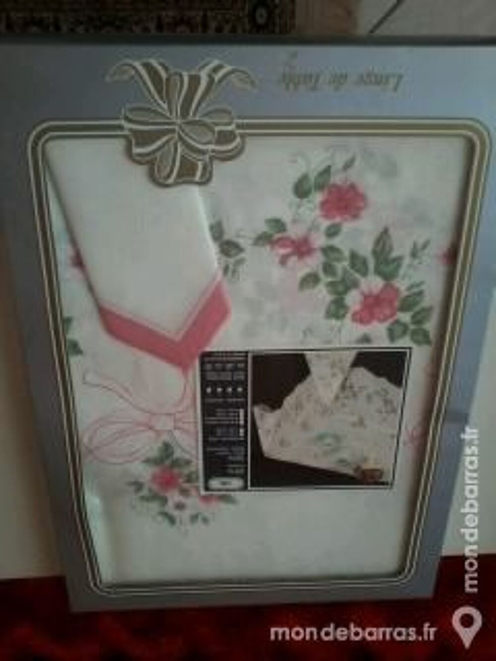 NAPPE FLEURIE NEUVE + 8 SERVIETTES Décoration