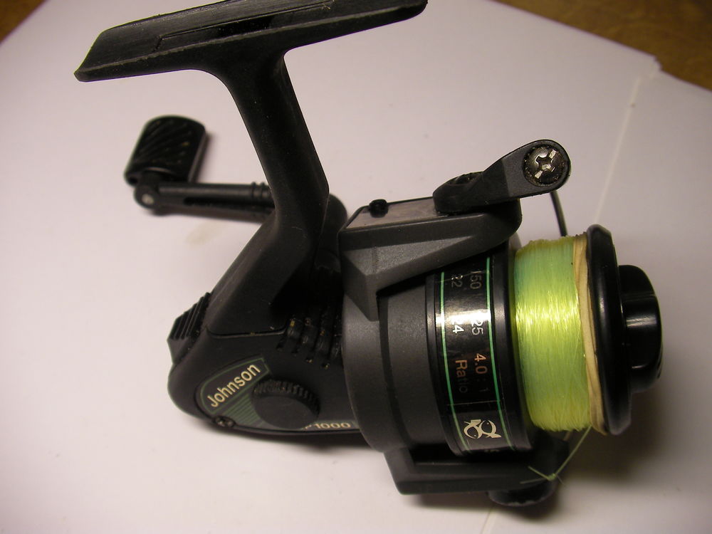 Moulinet lancer l&eacute;ger JOHNSON SP 1000. Sports