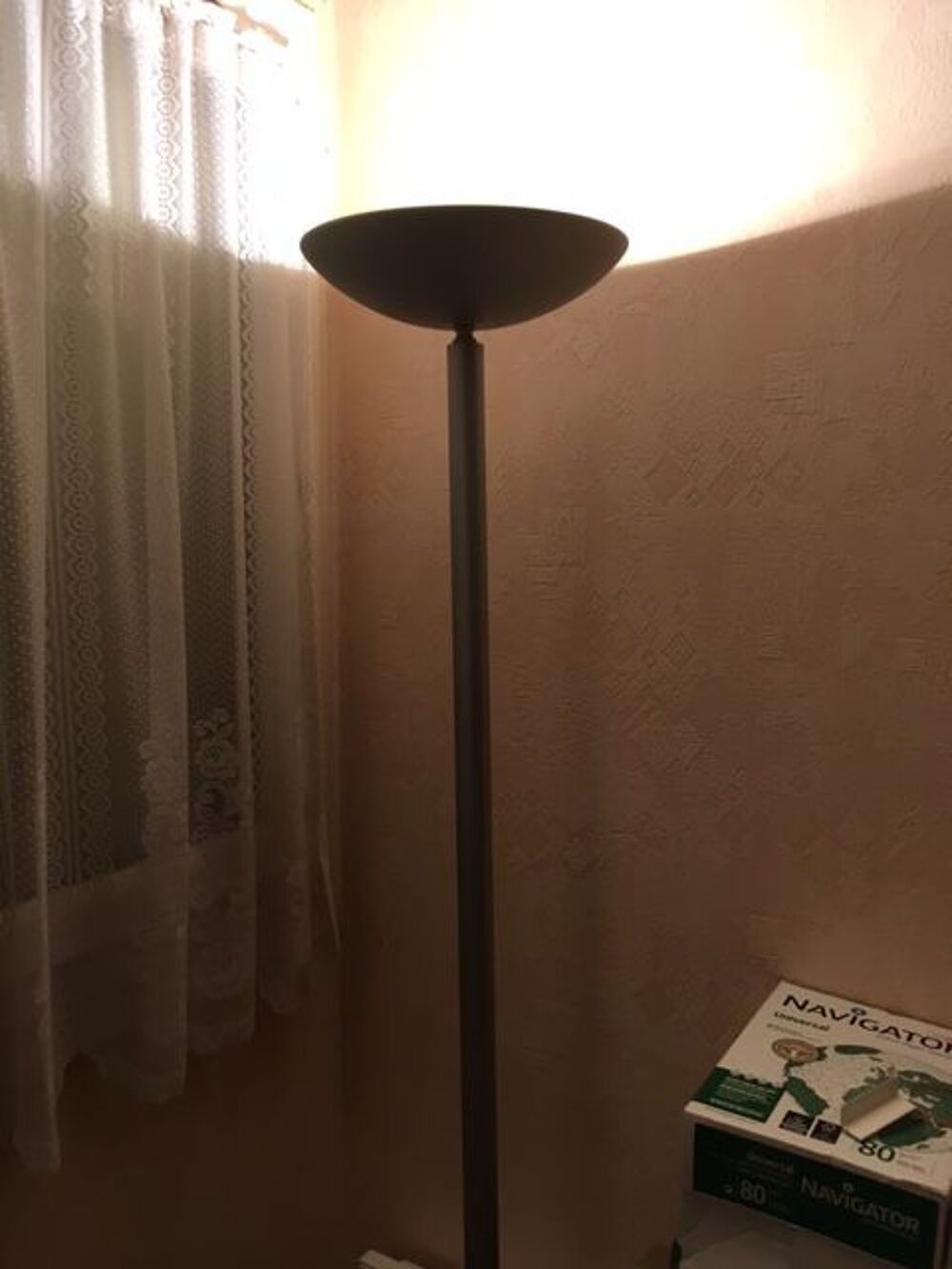 LAMPADAIRE HALLOGENE Décoration