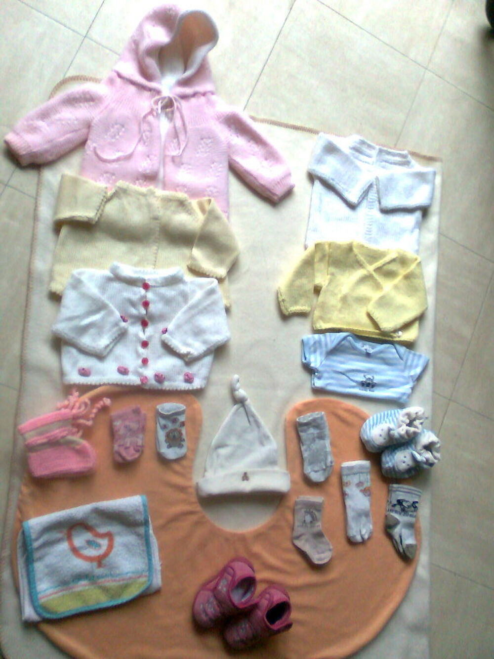 lot 12 - v&ecirc;tements b&eacute;b&eacute; naissance &agrave; 3 mois - zoe
Vêtements enfants