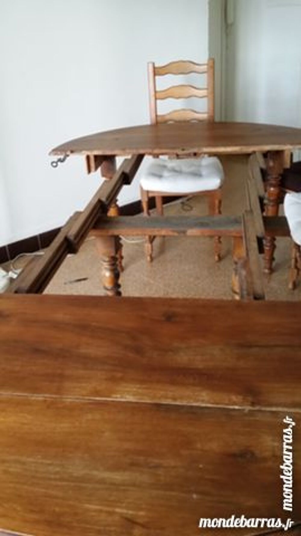 Table de 4 A 12 p. en ch&ecirc;ne + rallonges + 4 chaise Meubles
