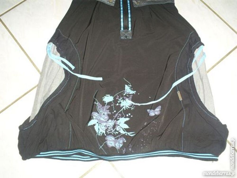 Robe FUNKY FRESH style lmv Taille 2 Vêtements