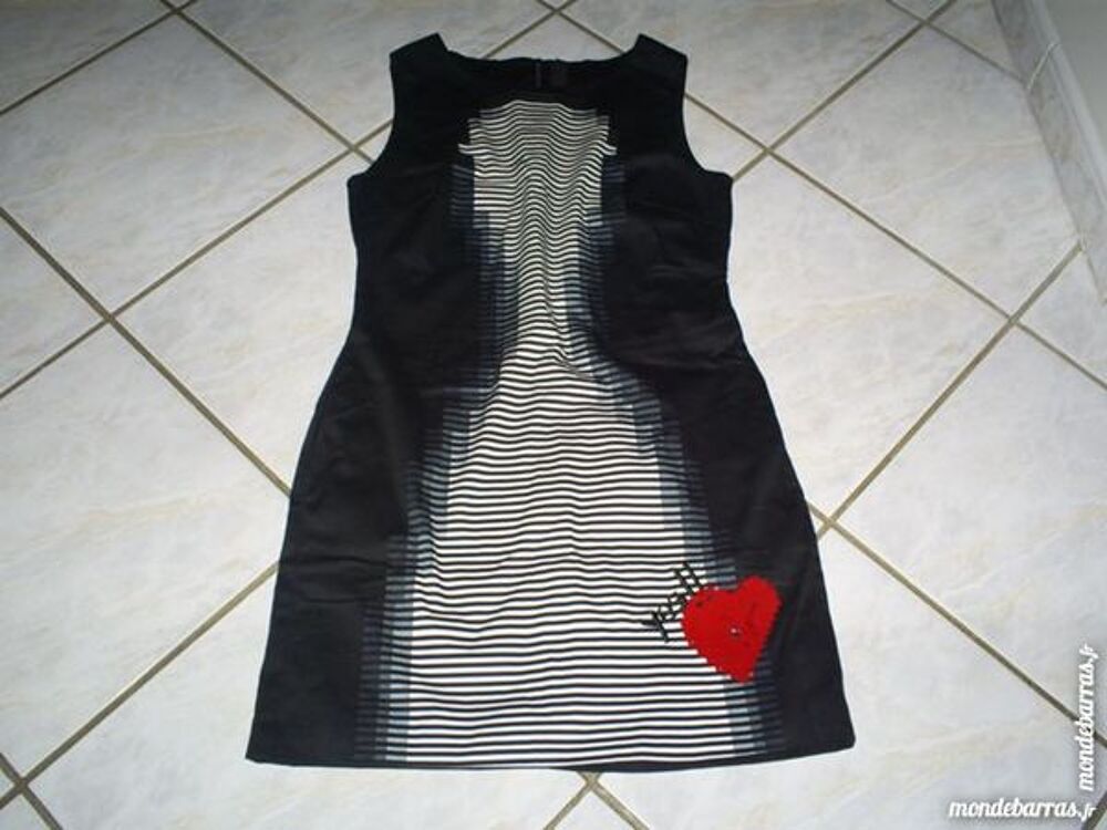 Robe DESIGUAL Taille 38 Vêtements