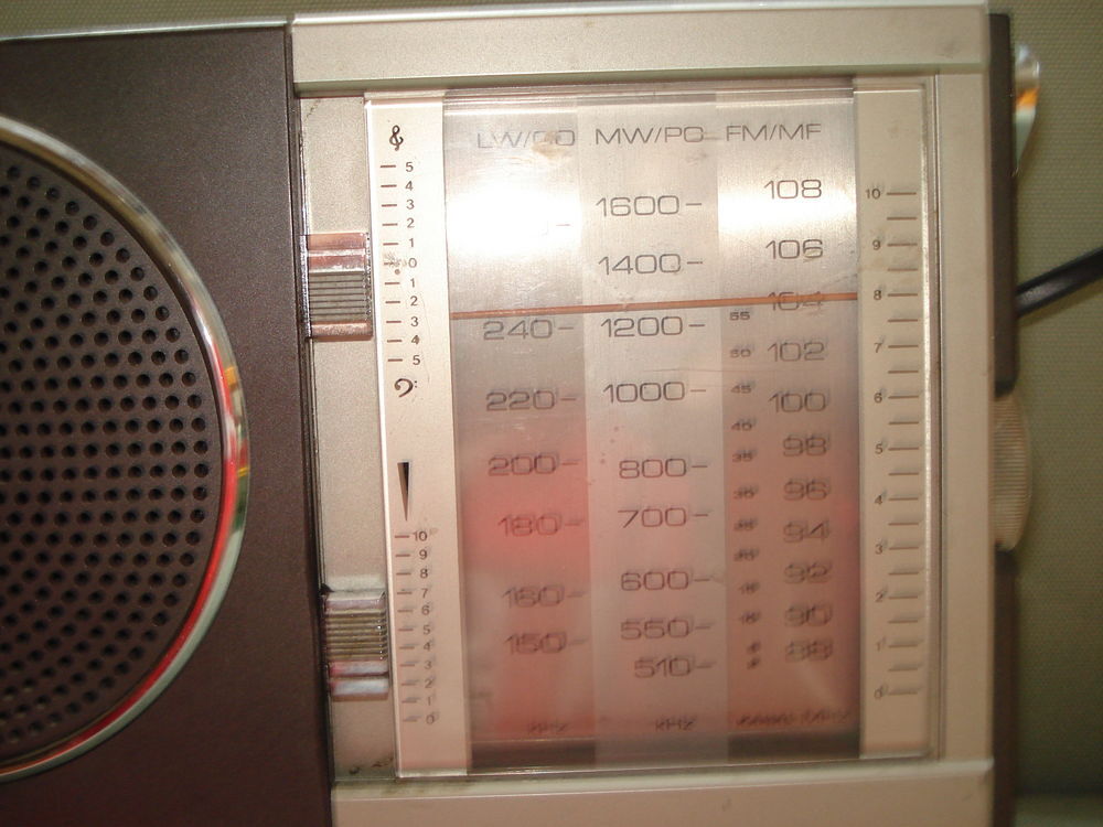 Tansitor radio Grundig partie boy 110 Audio et hifi