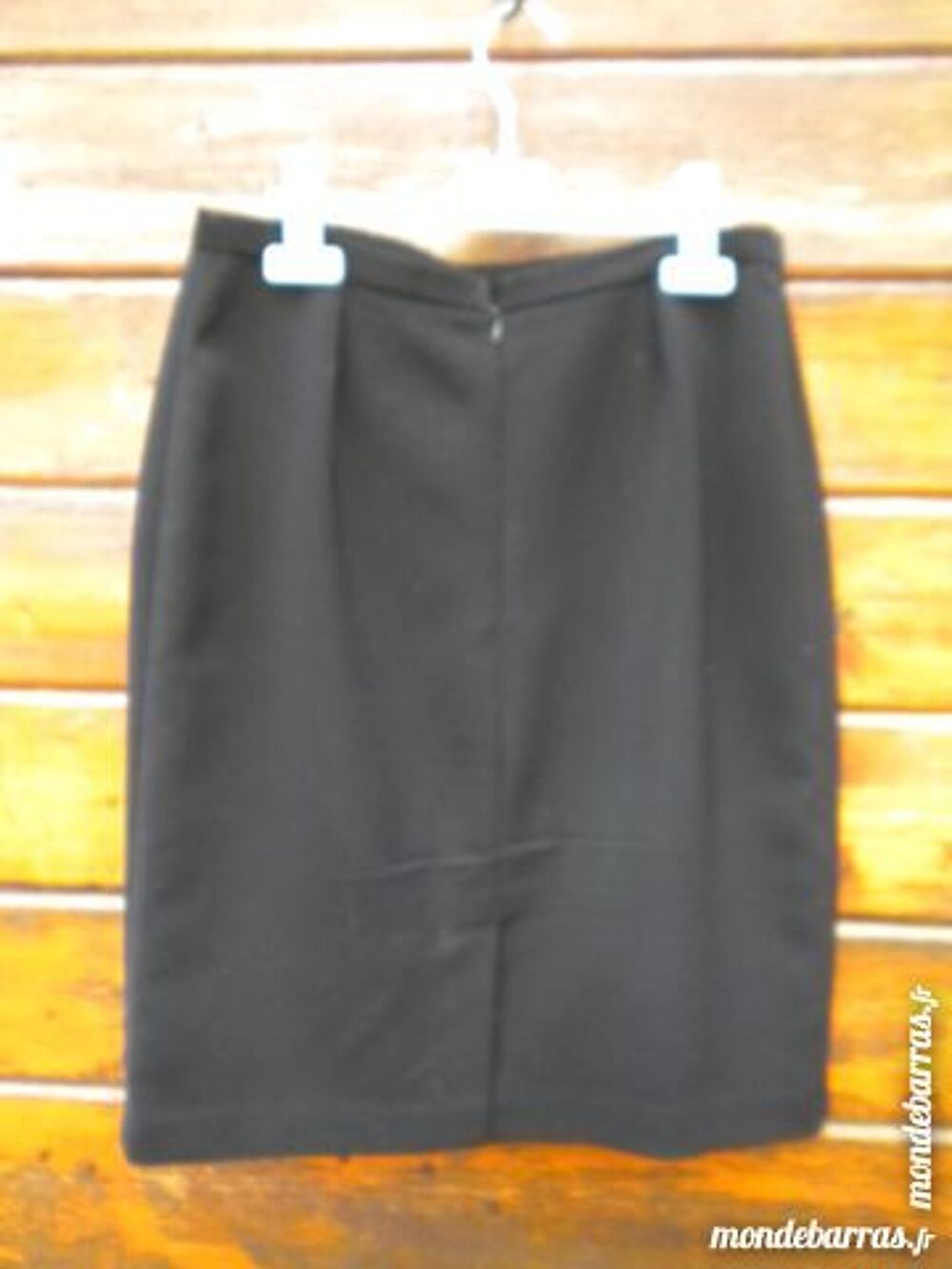 JUPE droite T. 40 Vêtements