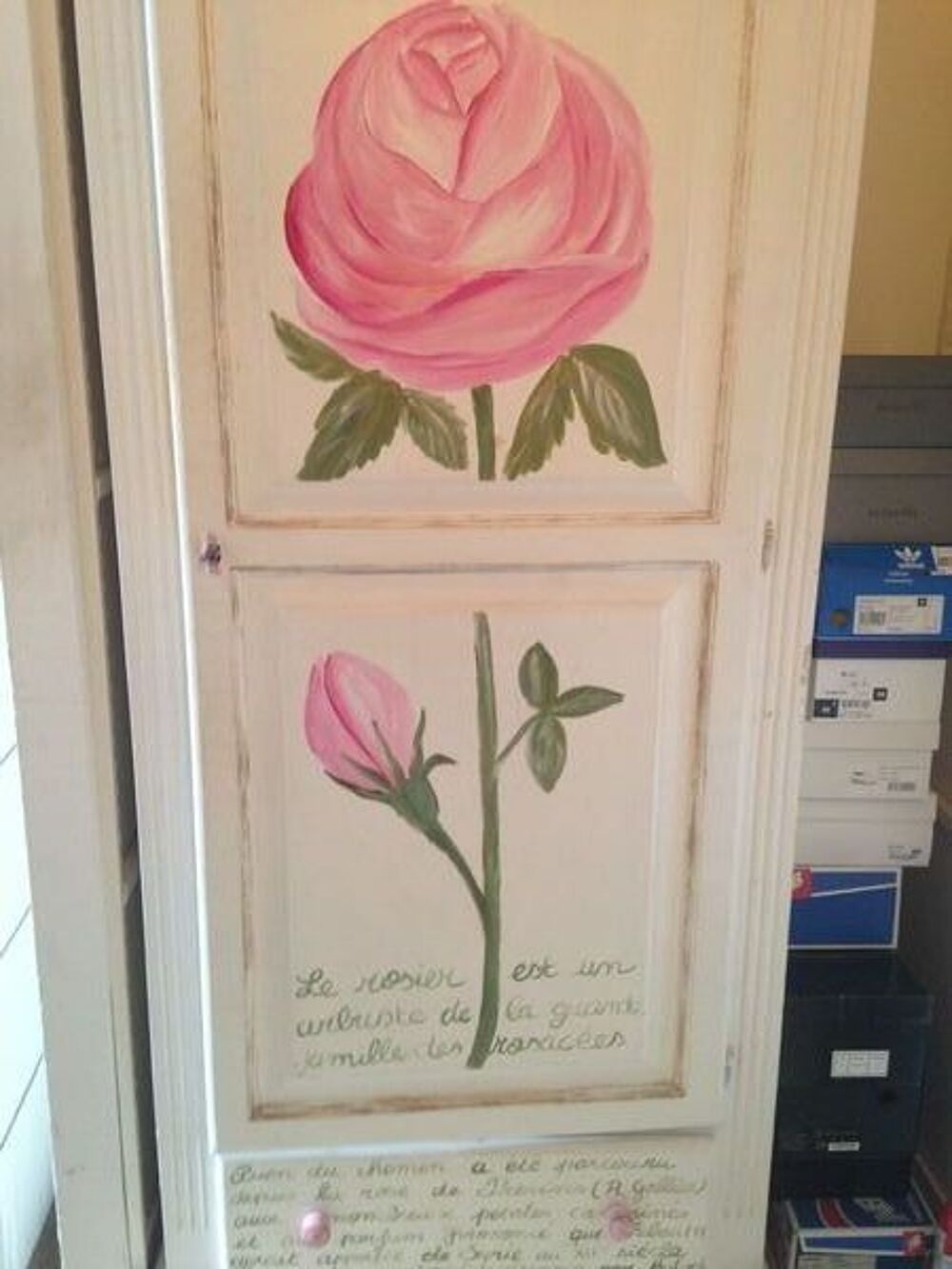 Je vends chambre enfant/fille en bois peint &agrave; la main : Meubles