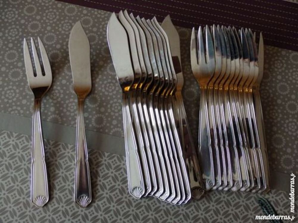 SERVICE A POISSONS Cuisine