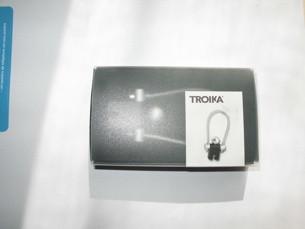 lot de 110 porte cl&eacute; troika mod&egrave;le jumper kyr71/bk neuf Bijoux et montres