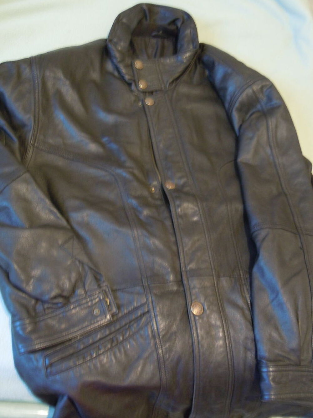 VESTES EN CUIR Vêtements
