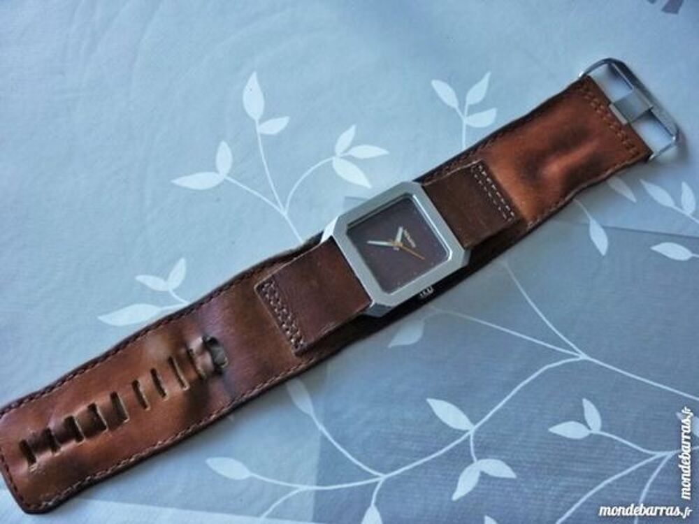 NIXON HOMBRE SECRETO montre analogique ANA0015 Bijoux et montres