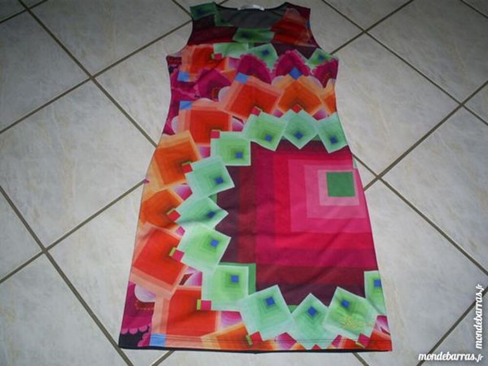 Robe color&eacute;e DESIGUAL Taille L Vêtements
