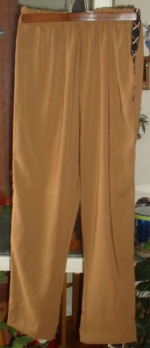 Pantalon Femme taille 42/44 17 Montreuil (93)