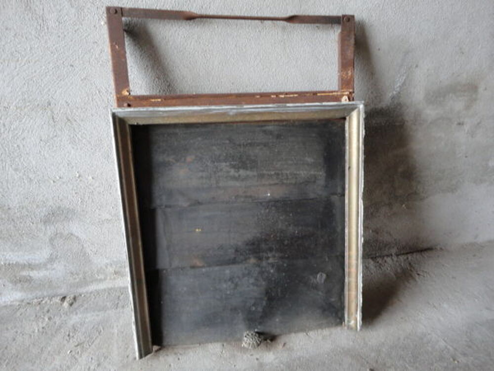 contour de chemin&eacute;e 