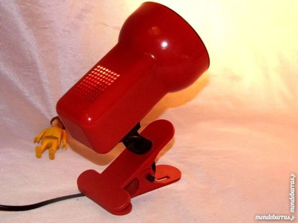 lampe vintage applique spot rouge VRIELAND DESIGN Décoration