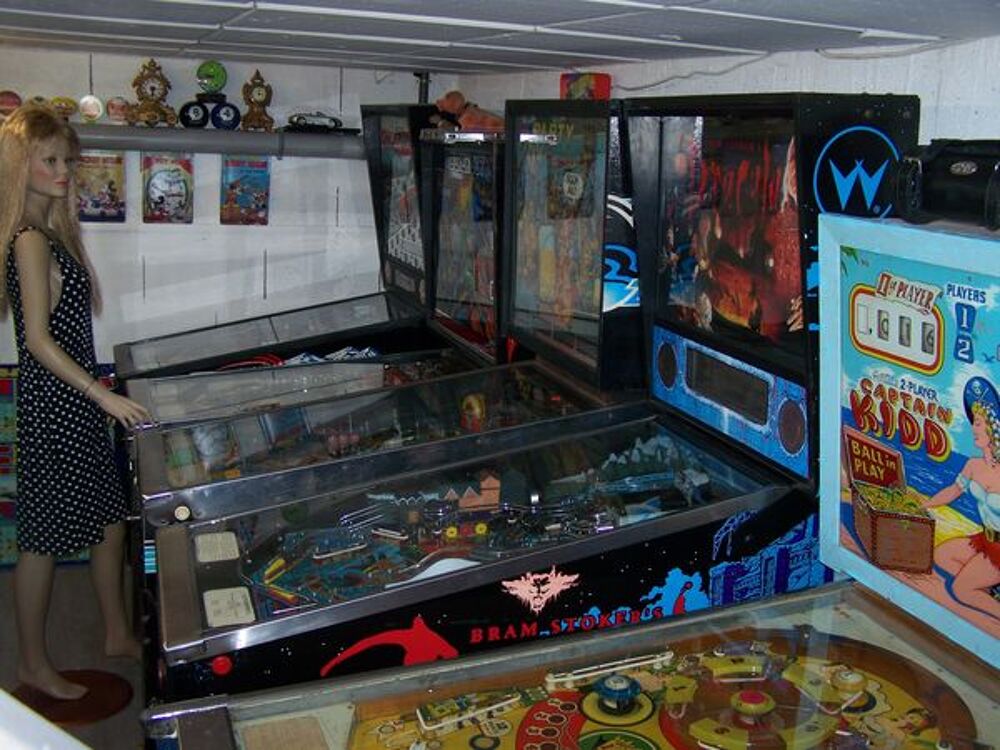 collectionneur recherche flipper de bar a restaurer; Meubles