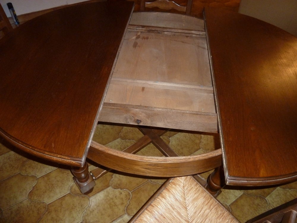 table et 4 chaises Meubles