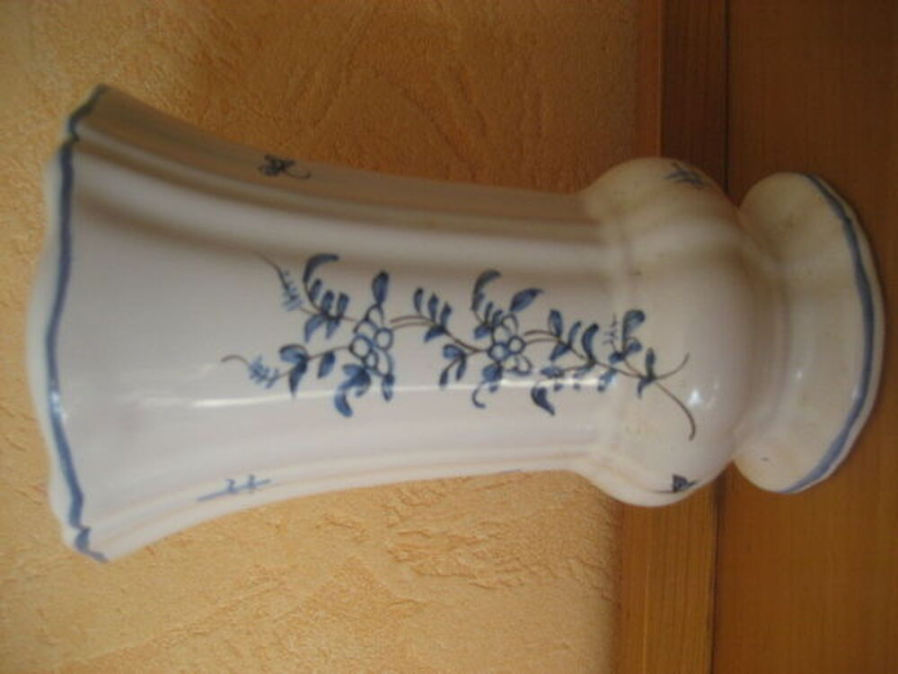VASE MOUSTIERS Forme &agrave; pans Décoration