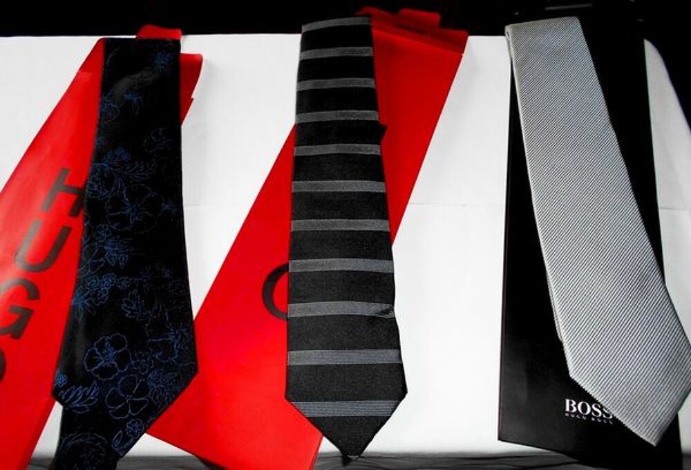 cravate de marque Hugo Boss 100% soie (l'unit&eacute;) Vêtements