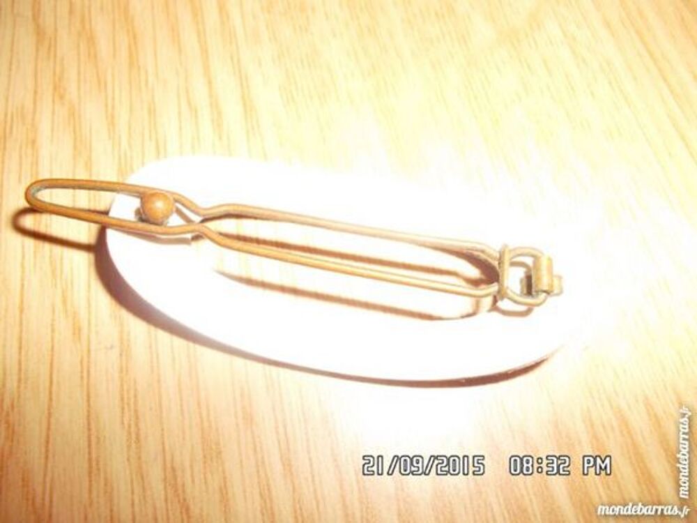 petite barrette &agrave; cheveux*juste 1e*kiki60230 Bijoux et montres