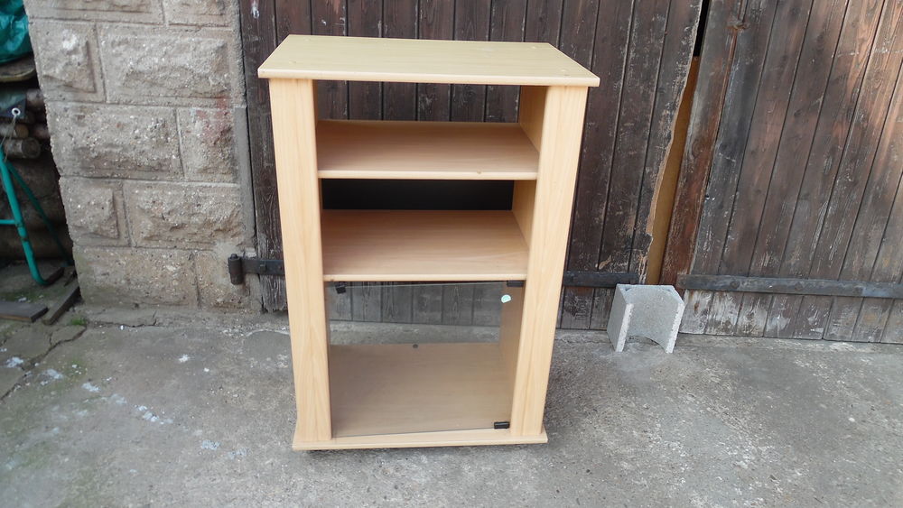 PETIT MEUBLE SUR ROULETTES Meubles