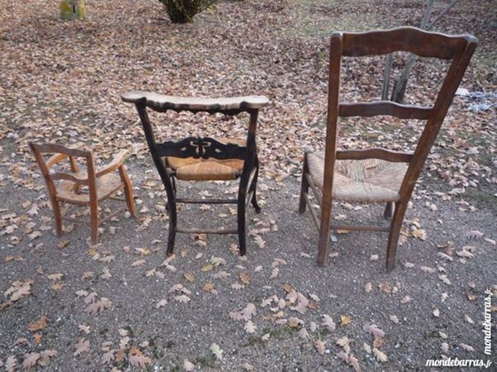 Chaise basse paill&eacute;e /de nourrisse/prie Dieu Meubles