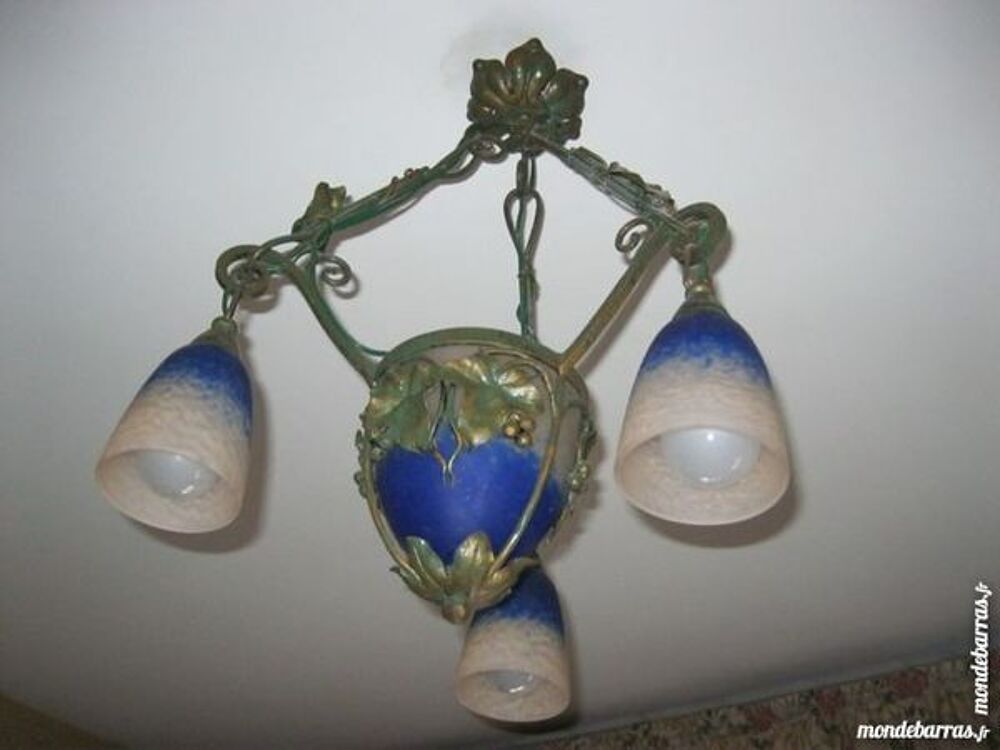 Lustre art d&eacute;co fer forg&eacute; p&acirc;te de verre Schneider Décoration