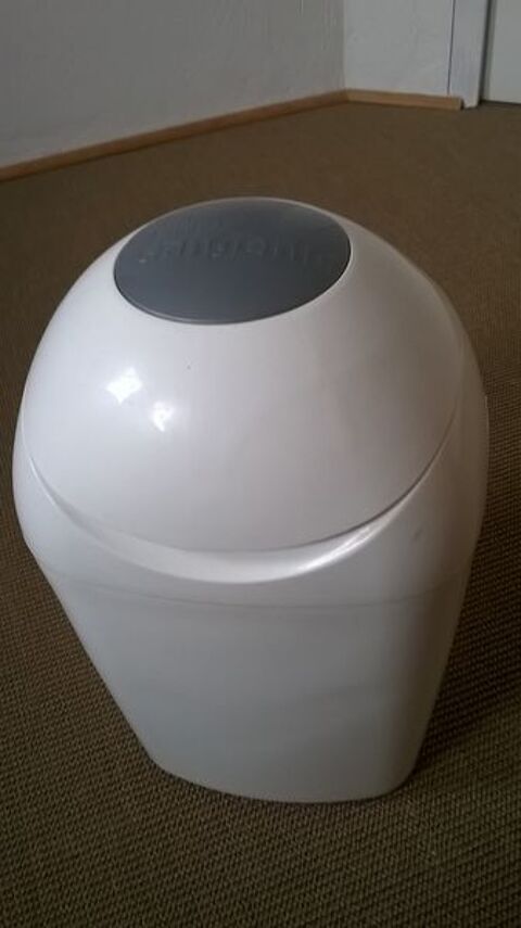 poubelle  couches 10 Saint-tienne-de-Montluc (44)