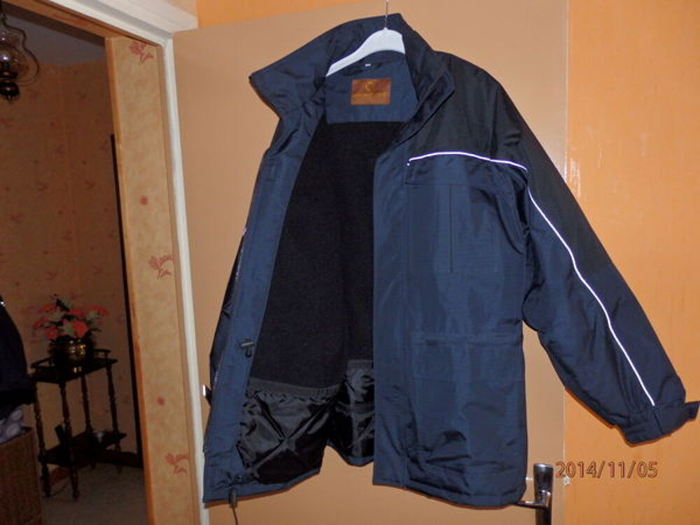 BLOUSON NEUF Vêtements