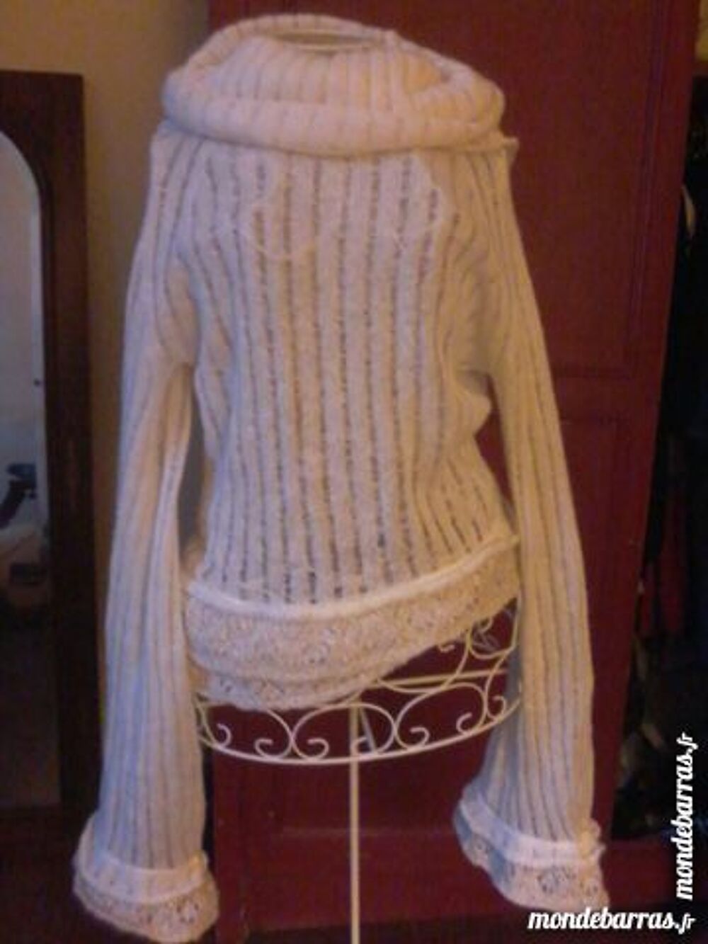 pull fin tr&egrave;s original Vêtements