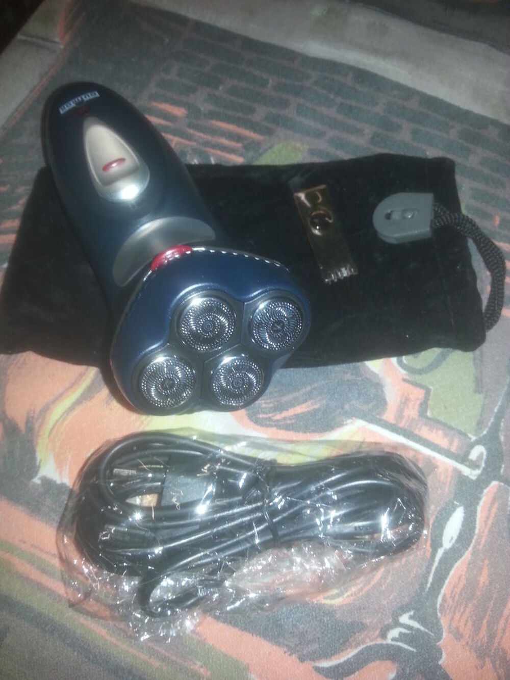 Rasoir 4 t&egrave;tes rechargeable Electroménager