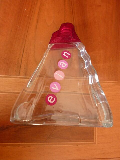 Bouteille EVIAN 2006   pleine et neuve  COLLECTOR 8 La Mulati�re (69)