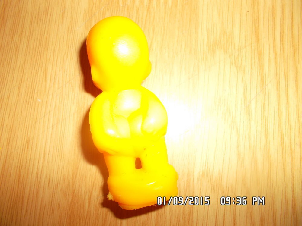 FIGURINE BEBE JAUNE*JUSTE 0.50 CTS*KIKI60230 Jeux / jouets