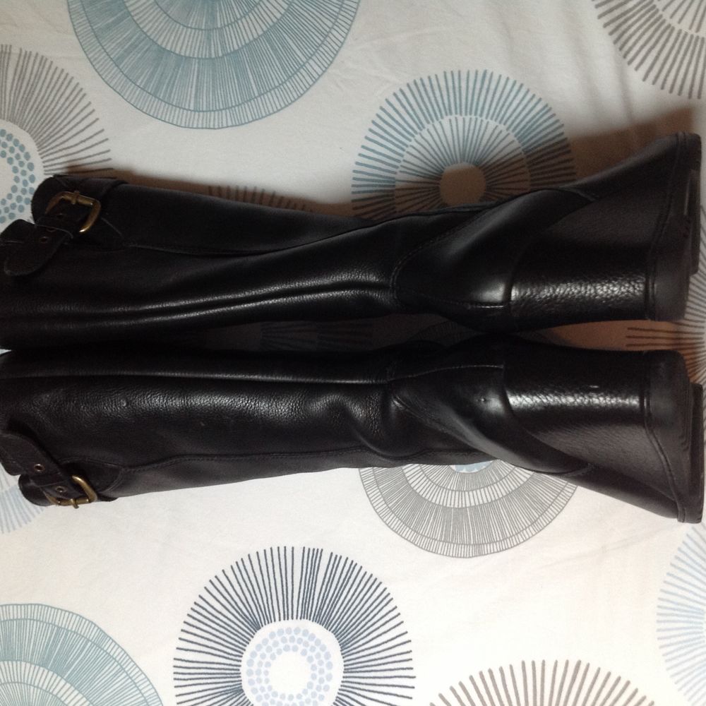 Bottes hautes cuit noir Chaussures