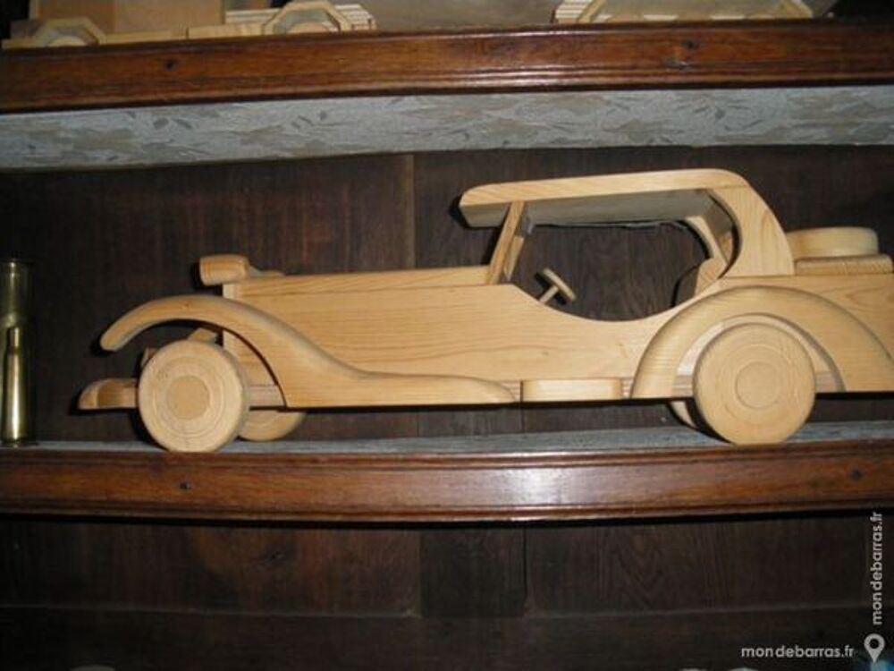 voiture en bois Jeux / jouets