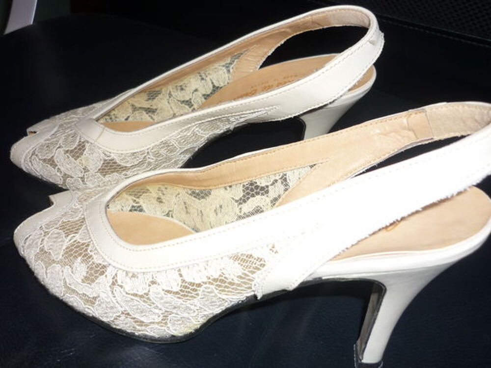 scarpin beige en cuir avec dentelle Chaussures