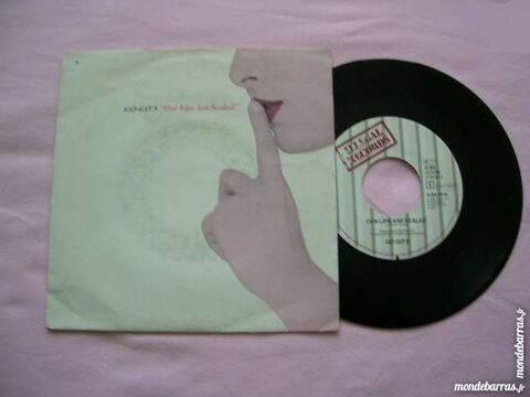 45 TOURS GO-GO'S Our lips are sealed 4 Nantes (44)