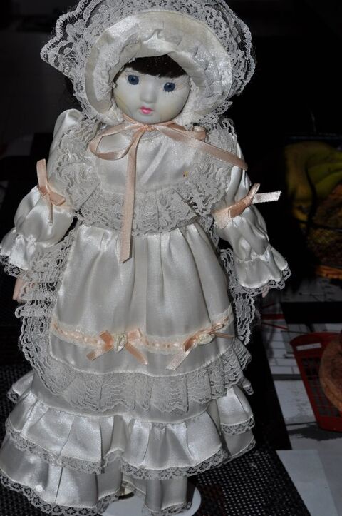 Poupe en porcelaine visage original 5 Perreuil (71)