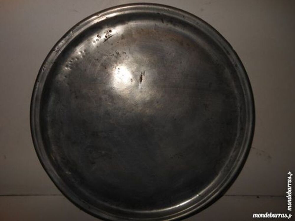 plat en &eacute;tain pa18 Décoration