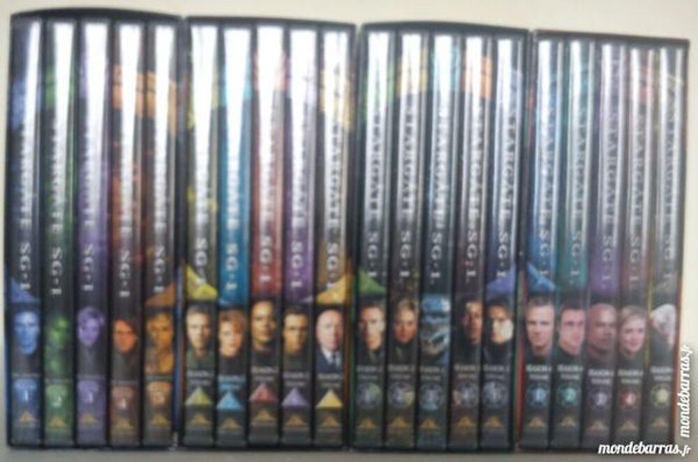 Lot de 4 coffrets Stargate SG-1 Saisons 1 &agrave; 4 DVD et blu-ray