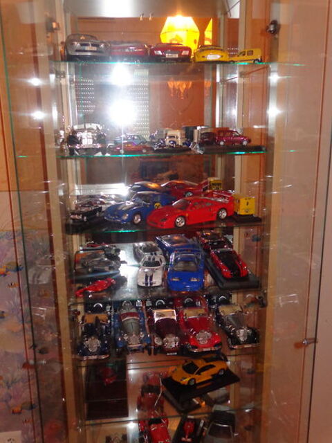 lot de voitures de collection 1/18 et 1/43 10 Besson (03)