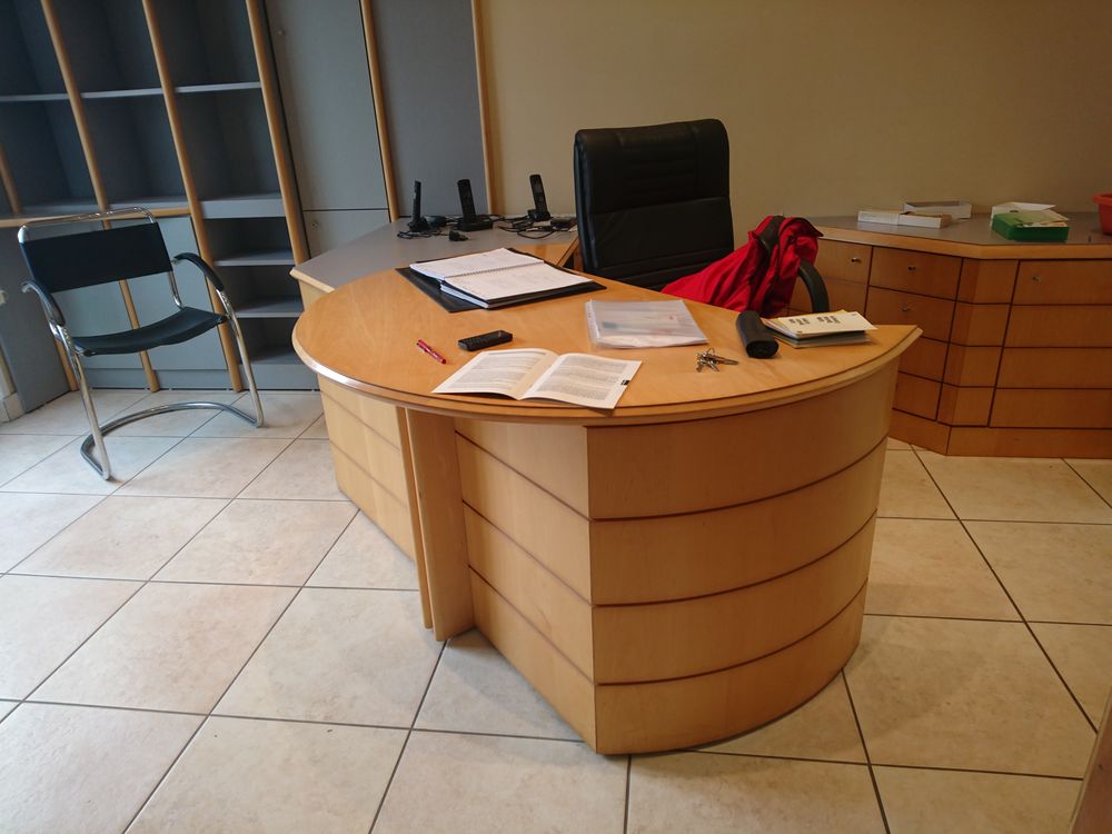 tr&egrave;s bel ensemble bureau Meubles