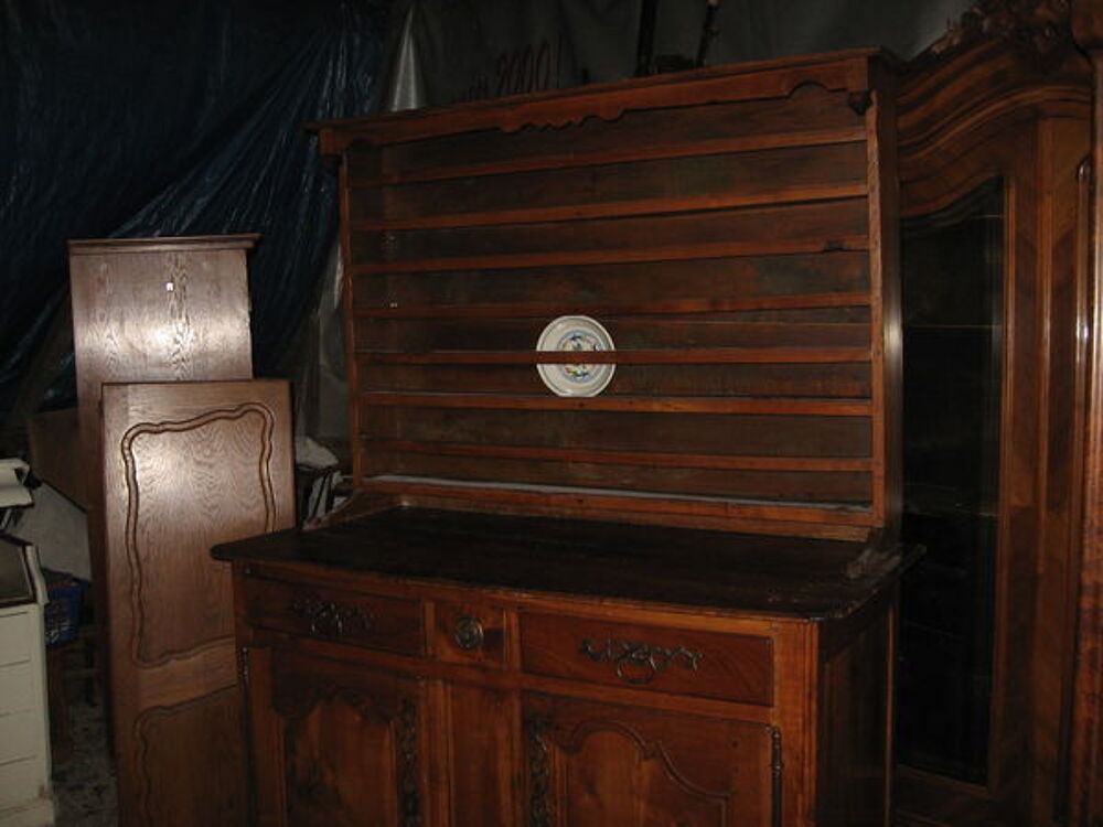 vaisselier louis 15 en parfait etat Meubles