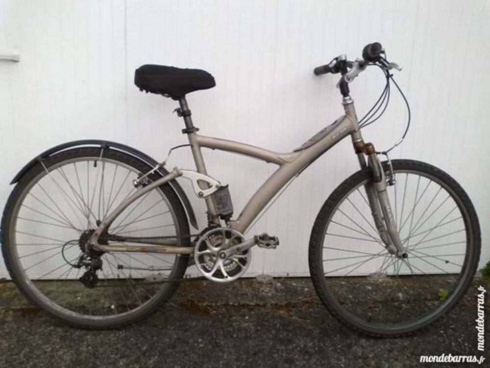 VTC B'twin D&eacute;cathlon Vélos